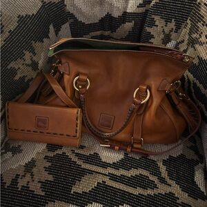 DOONEY & BOURKE HANDBAG AND MATCHING WALLET